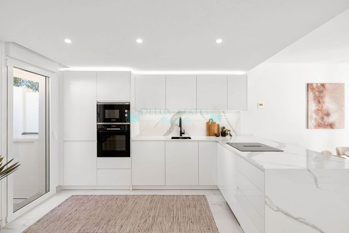 Town House for sale in Nueva Andalucia