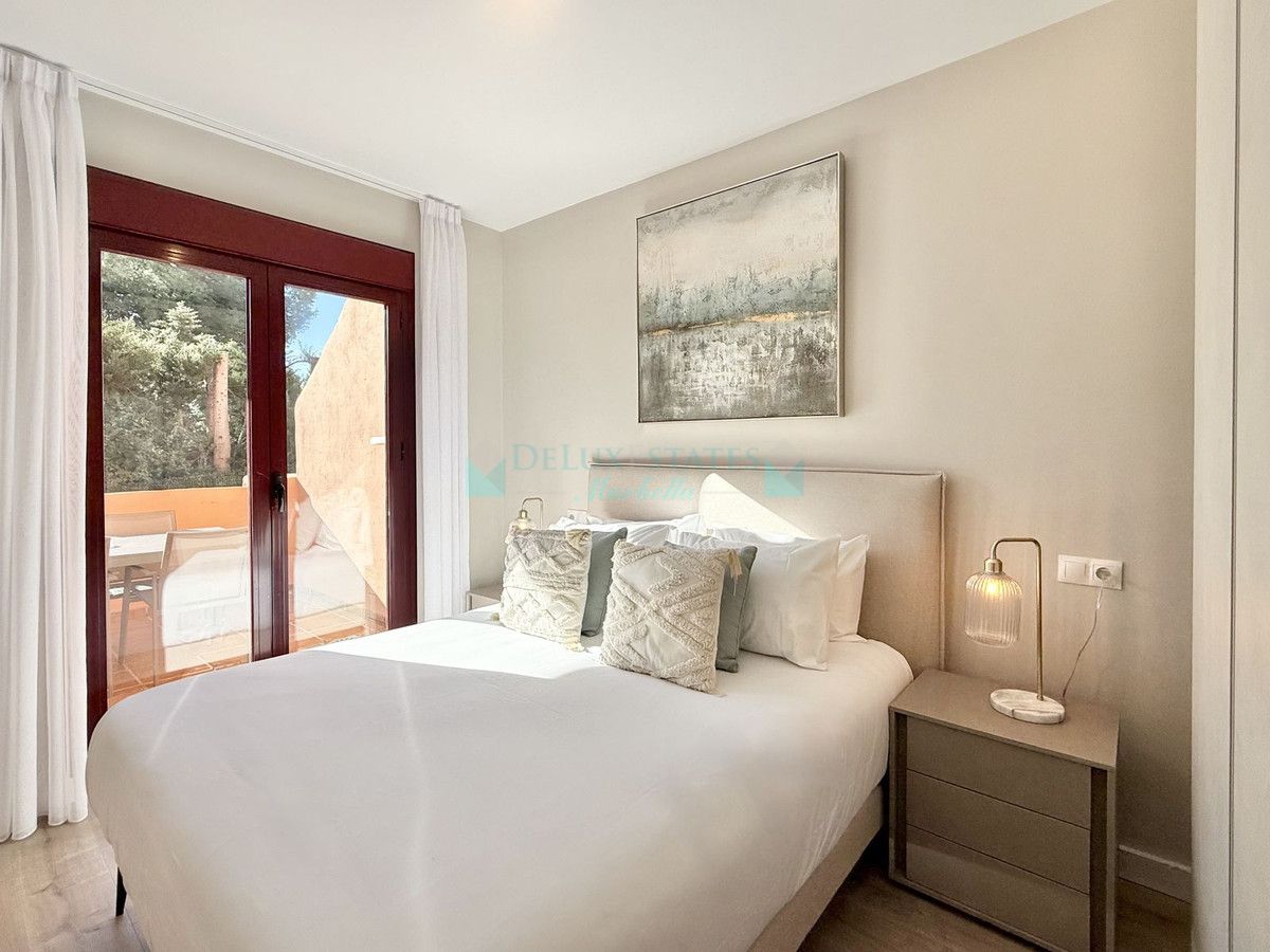 Apartment for sale in Benahavis