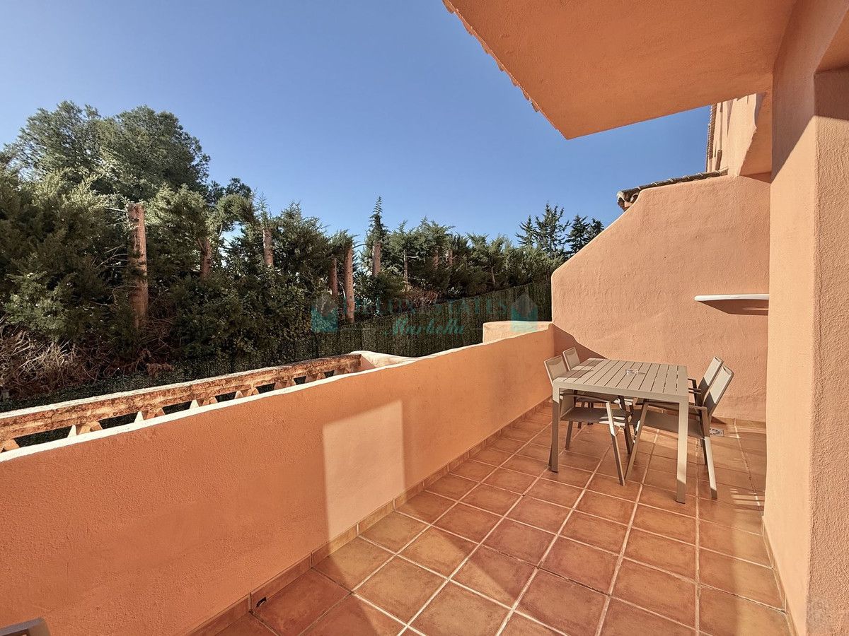 Apartment for sale in Benahavis