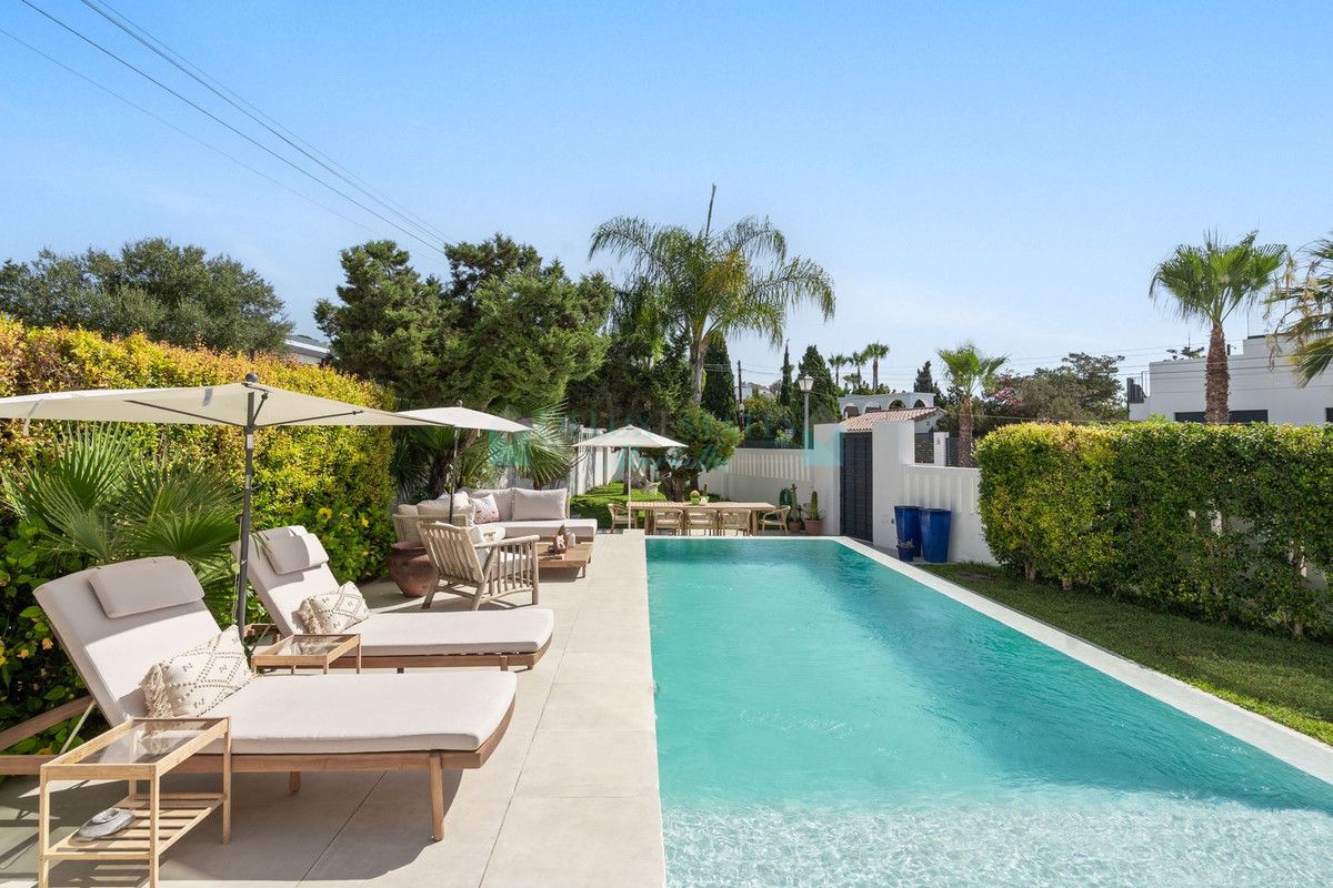 Villa for sale in Marbesa, Marbella East