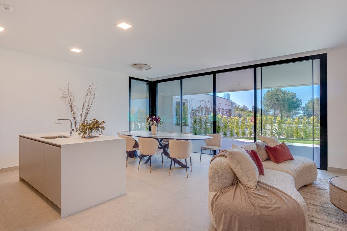 Ground Floor Apartment for sale in Artola, Marbella East