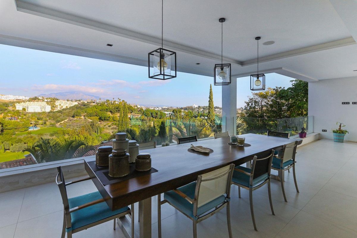 Villa for sale in Los Flamingos, Benahavis