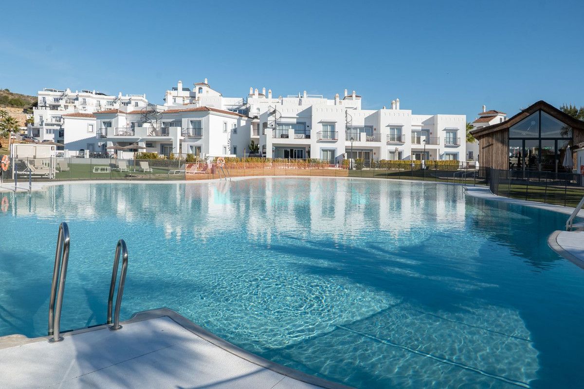 Ground Floor Apartment for sale in El Paraiso, Estepona