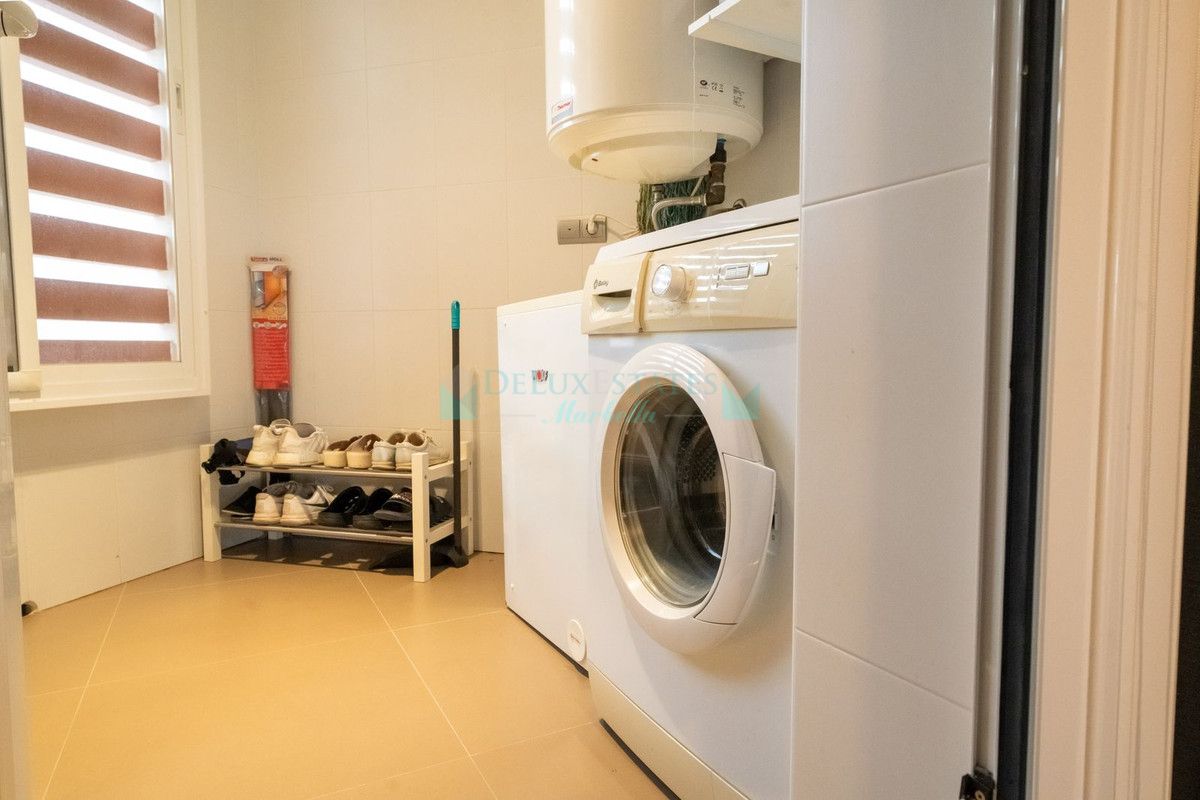 Ground Floor Apartment for sale in Los Arqueros, Benahavis