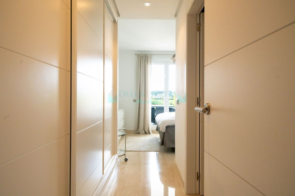 Ground Floor Apartment for sale in Los Arqueros, Benahavis