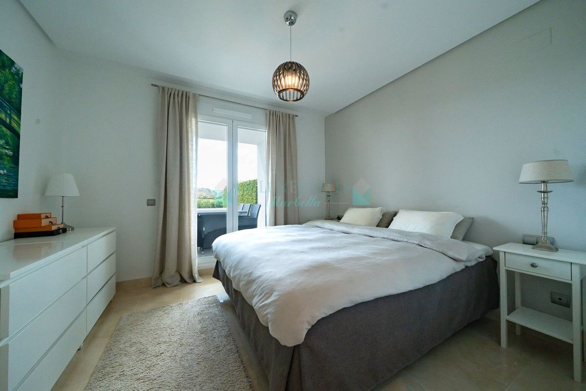 Ground Floor Apartment for sale in Los Arqueros, Benahavis