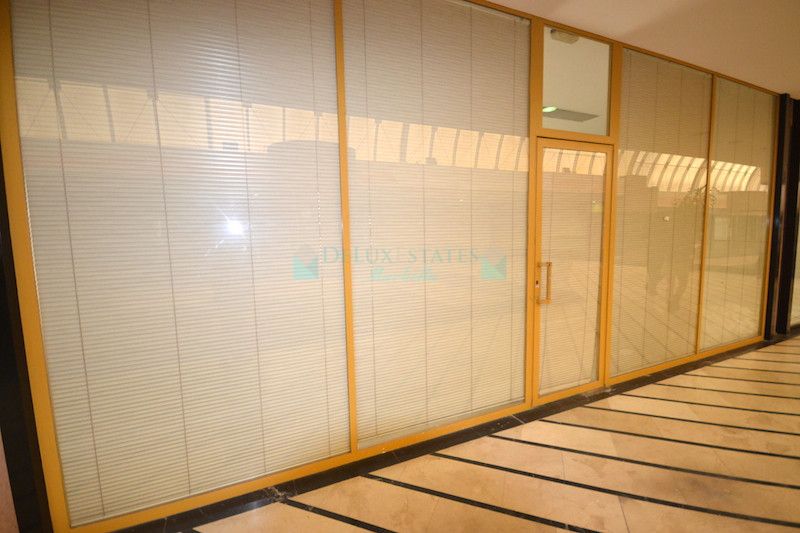 Office for sale in Marbella - Puerto Banus