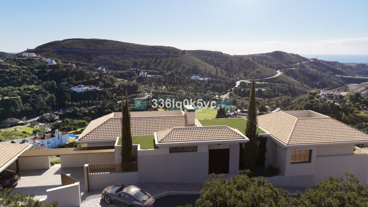 Villa for sale in Benahavis