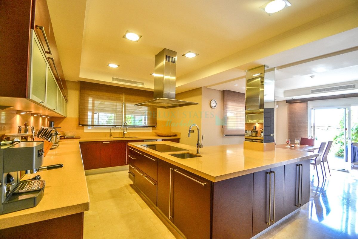 Villa for sale in Los Altos de los Monteros, Marbella East