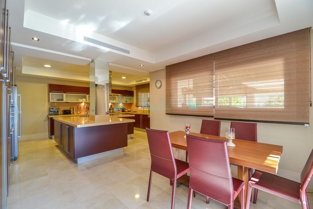 Villa for sale in Los Altos de los Monteros, Marbella East
