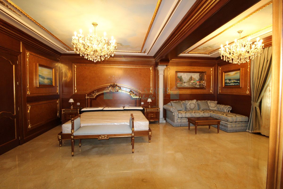 Villa for sale in Guadalmina Baja, San Pedro de Alcantara