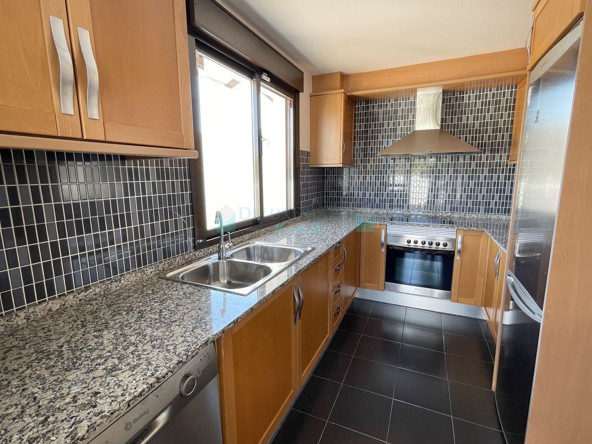 Apartment for sale in New Golden Mile, Estepona