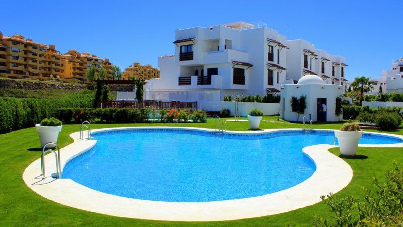 Apartment for sale in New Golden Mile, Estepona