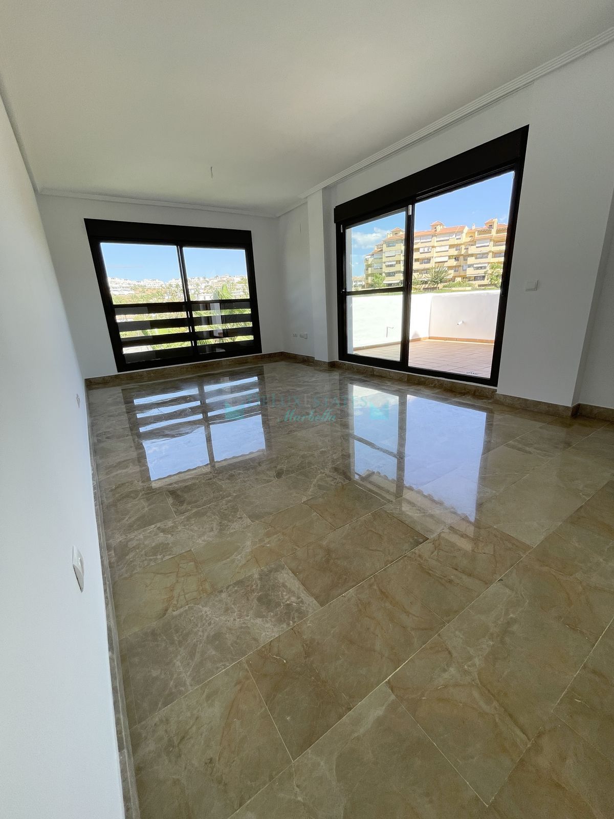 Apartment for sale in New Golden Mile, Estepona