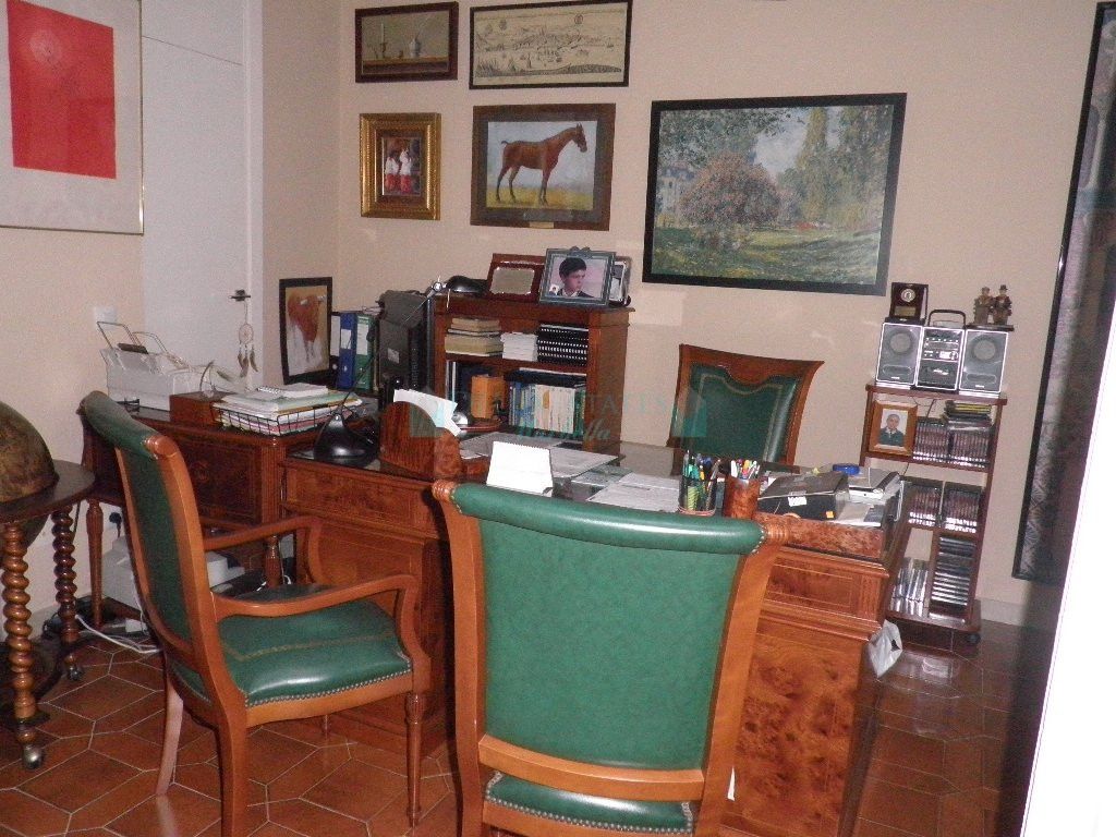 Villa for rent in Estepona