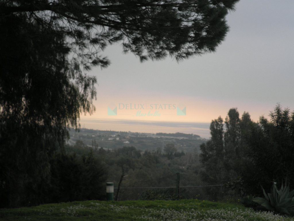 Villa for rent in Estepona