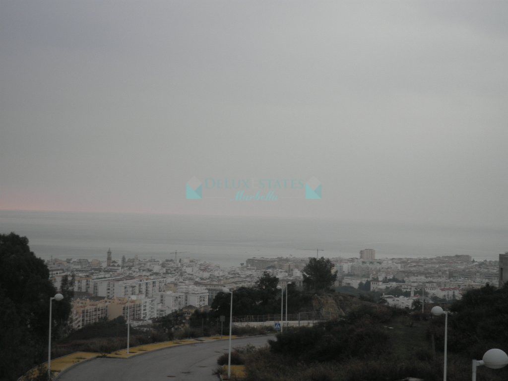 Villa for rent in Estepona