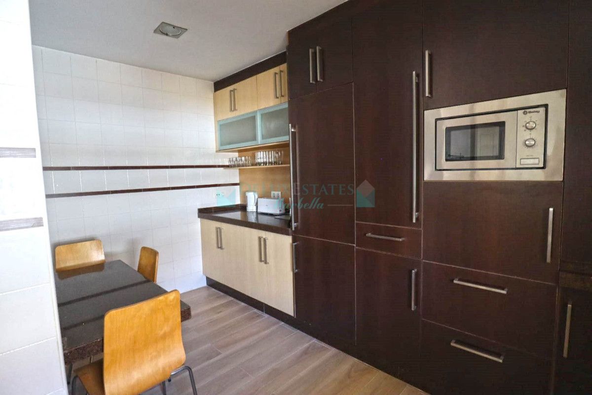 Ático en alquiler en Estepona