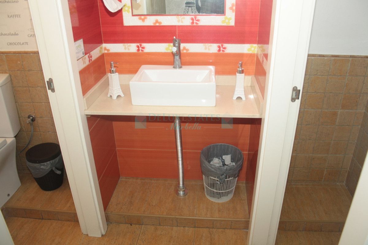 Restaurant for sale in Estepona