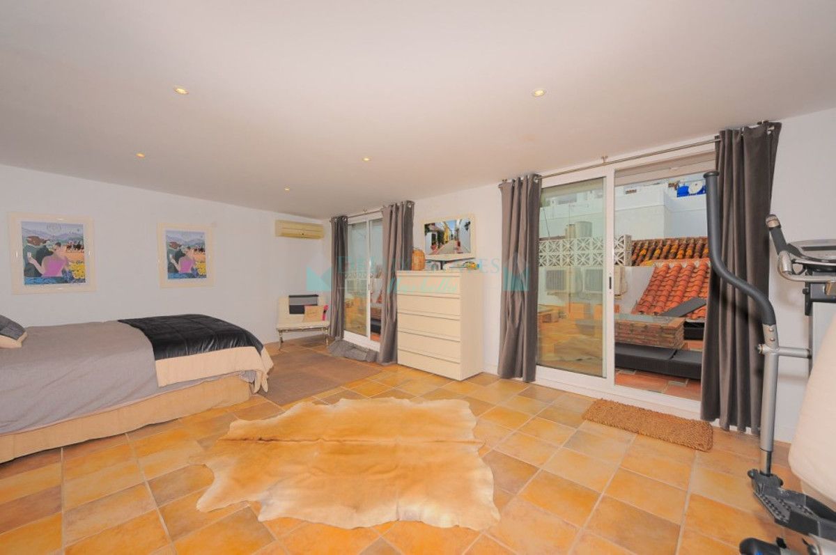 Town House for sale in Marbella