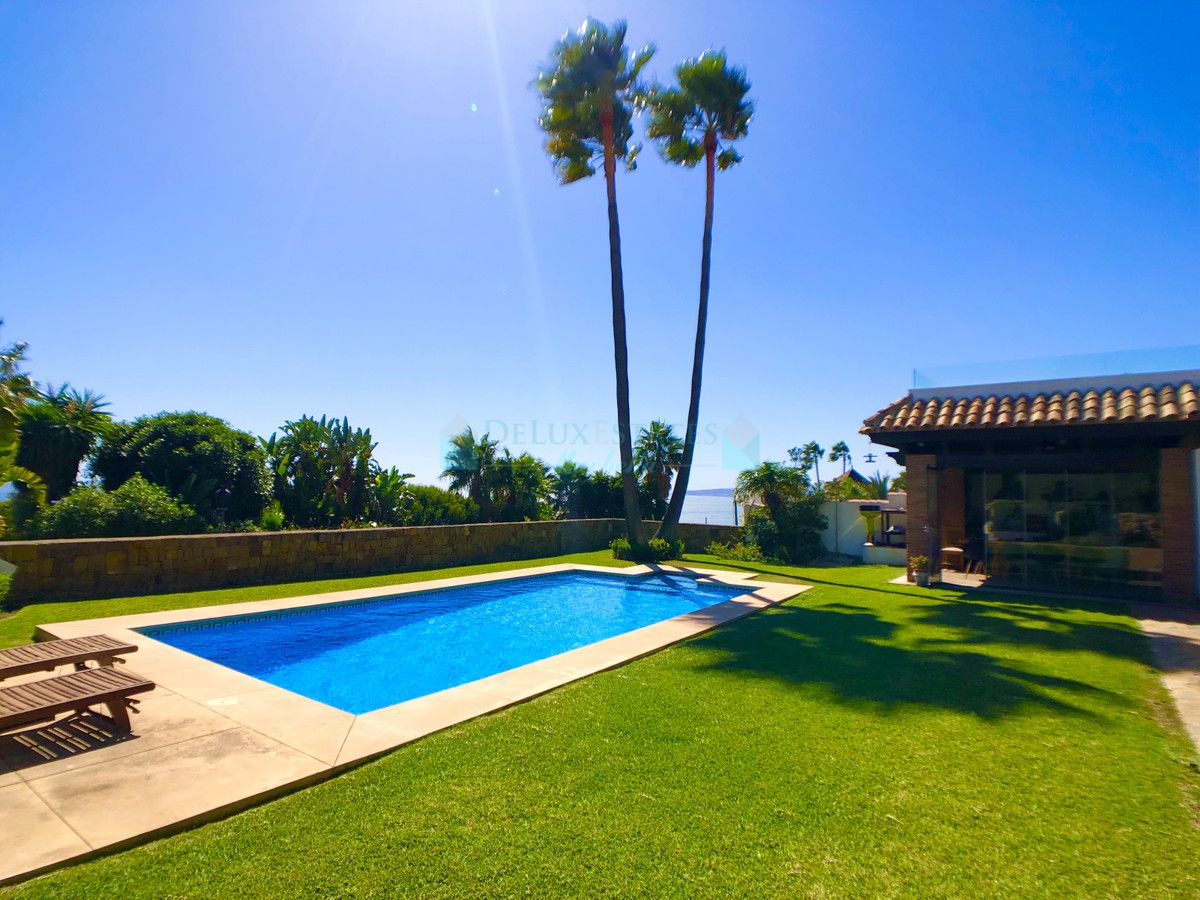 Villa for rent in Estepona