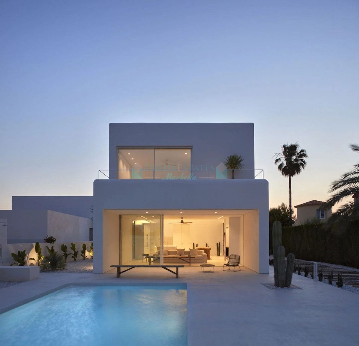 Villa for sale in Valle Romano, Estepona