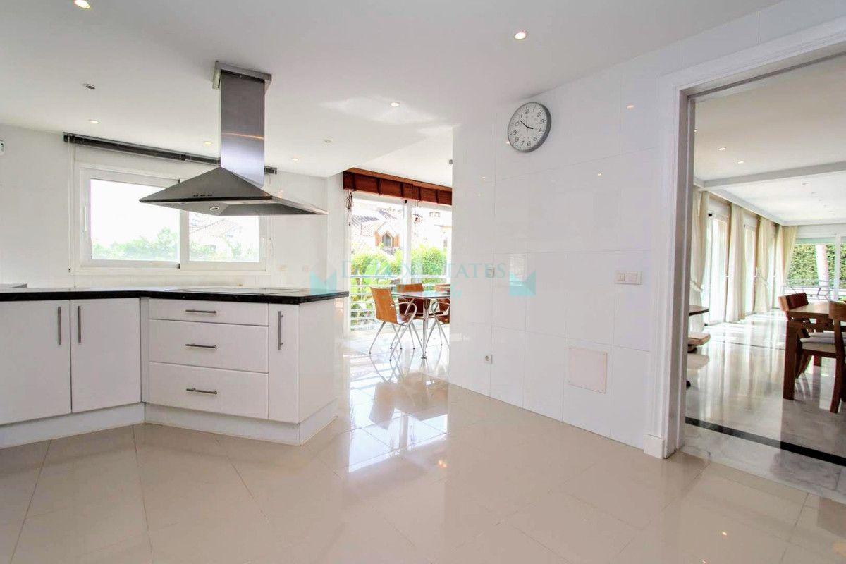 Villa for sale in San Pedro de Alcantara