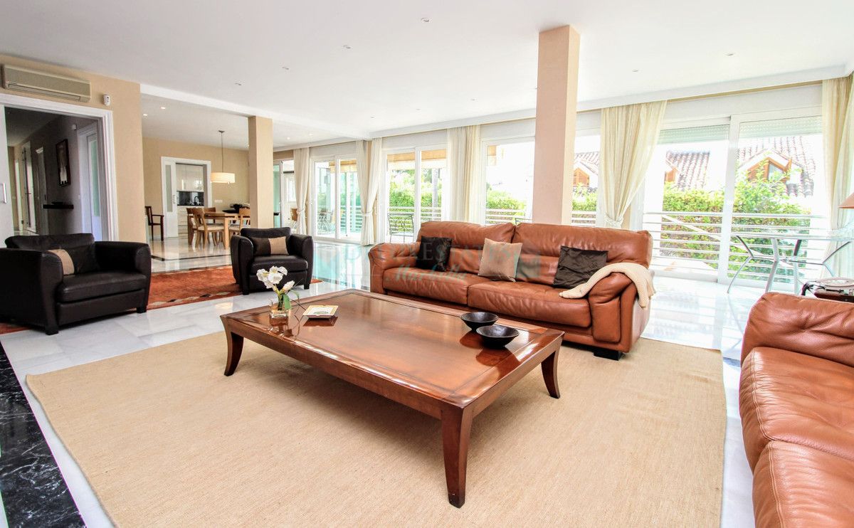 Villa for sale in San Pedro de Alcantara