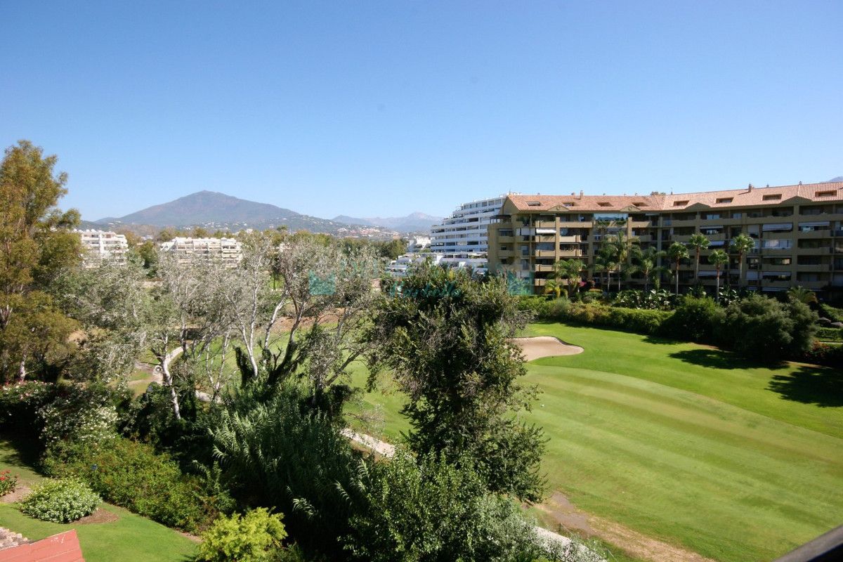 Penthouse for sale in Guadalmina Alta, San Pedro de Alcantara