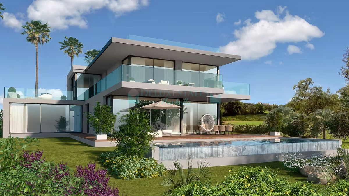 Villa for sale in Cabopino, Marbella East