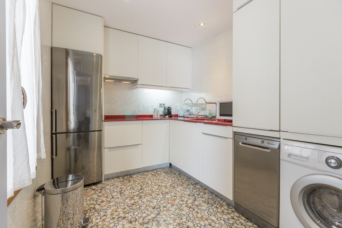 Penthouse for rent in Marbella - Puerto Banus