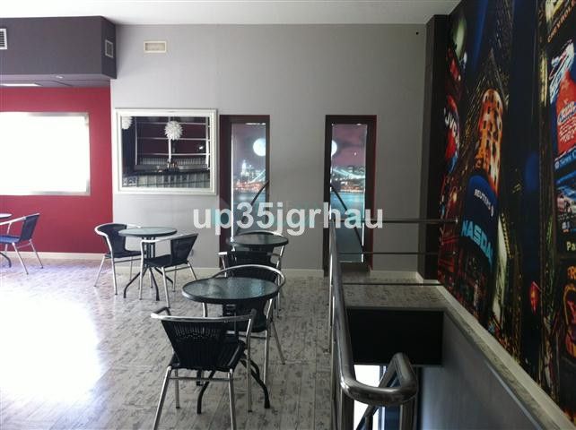 Bar for sale in Estepona