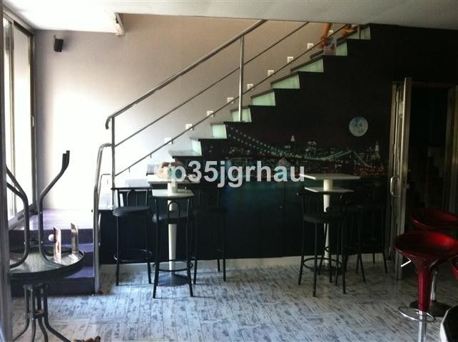Bar for sale in Estepona