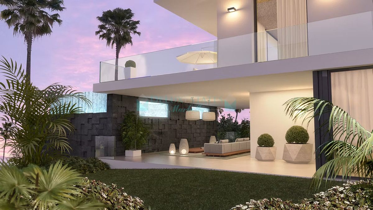 Villa for sale in Cabopino, Marbella East