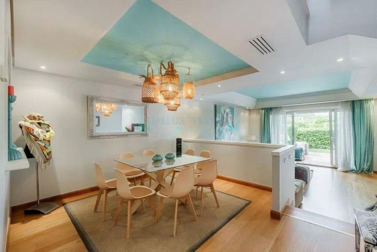 Town House for sale in Costalita, Estepona