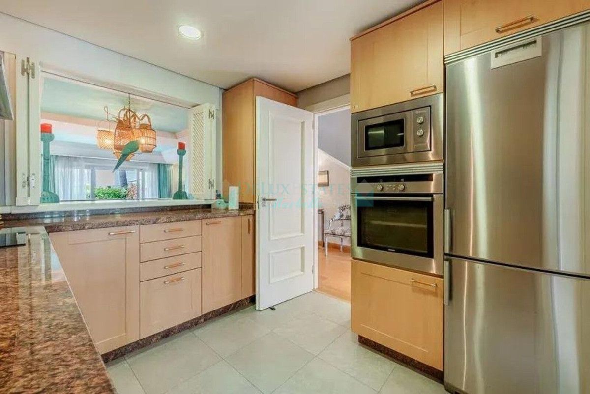 Town House for sale in Costalita, Estepona