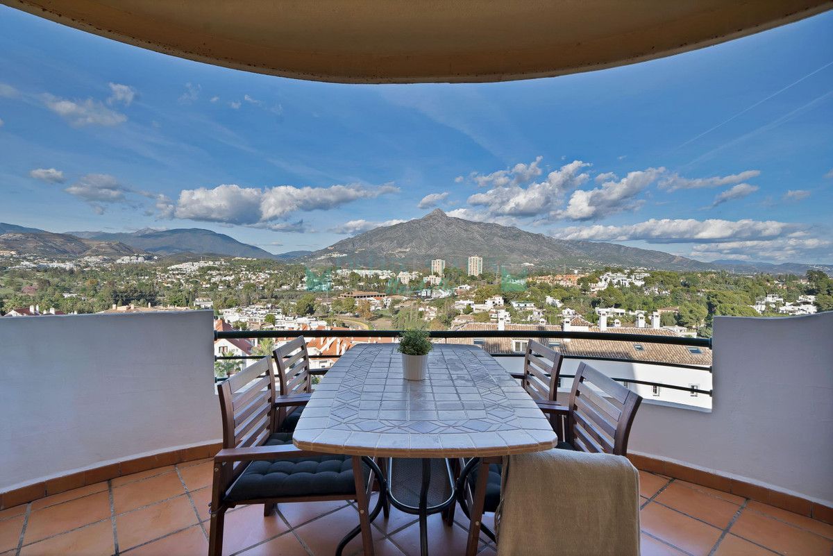 Apartment for sale in Nueva Andalucia