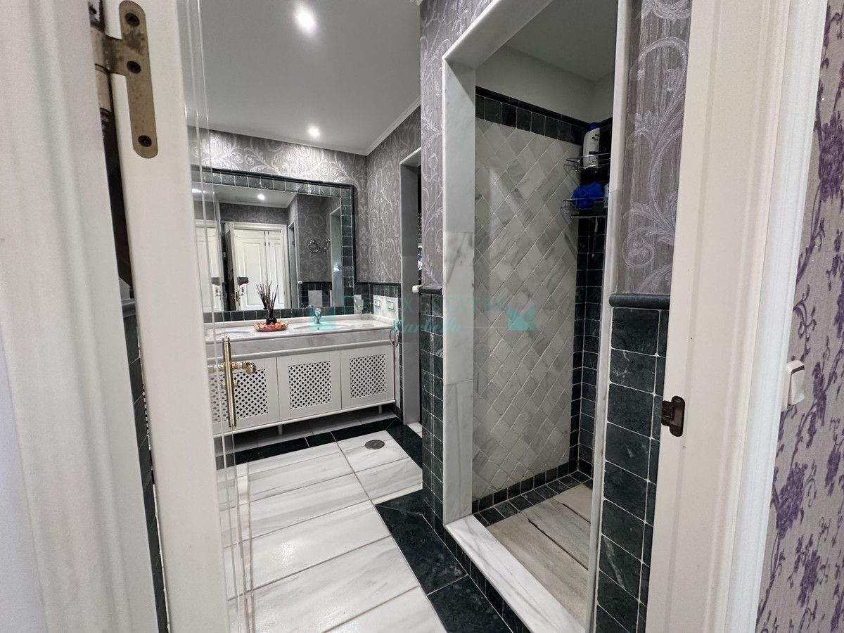 Apartment for sale in Marbella Golden Mile