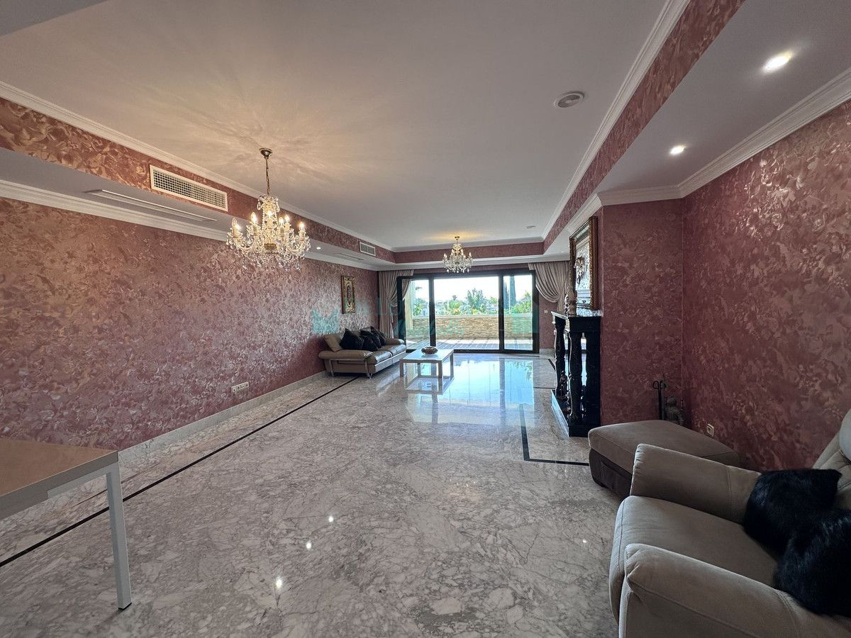 Apartment for sale in Marbella Golden Mile