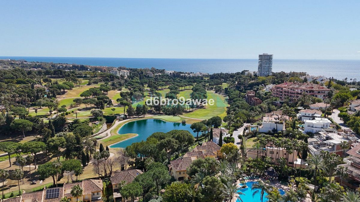 Town House for sale in Rio Real, Marbella East