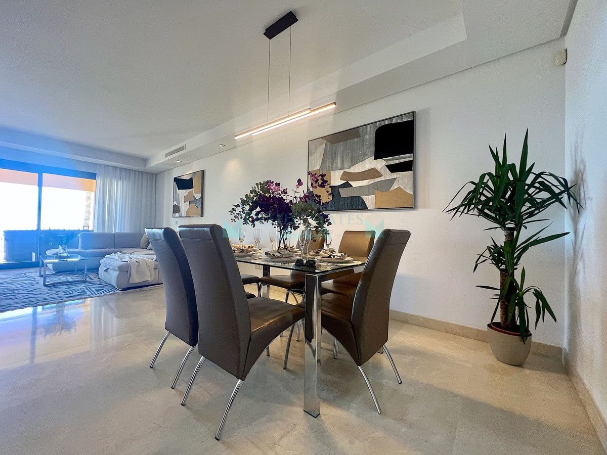 Apartment for sale in Benahavis