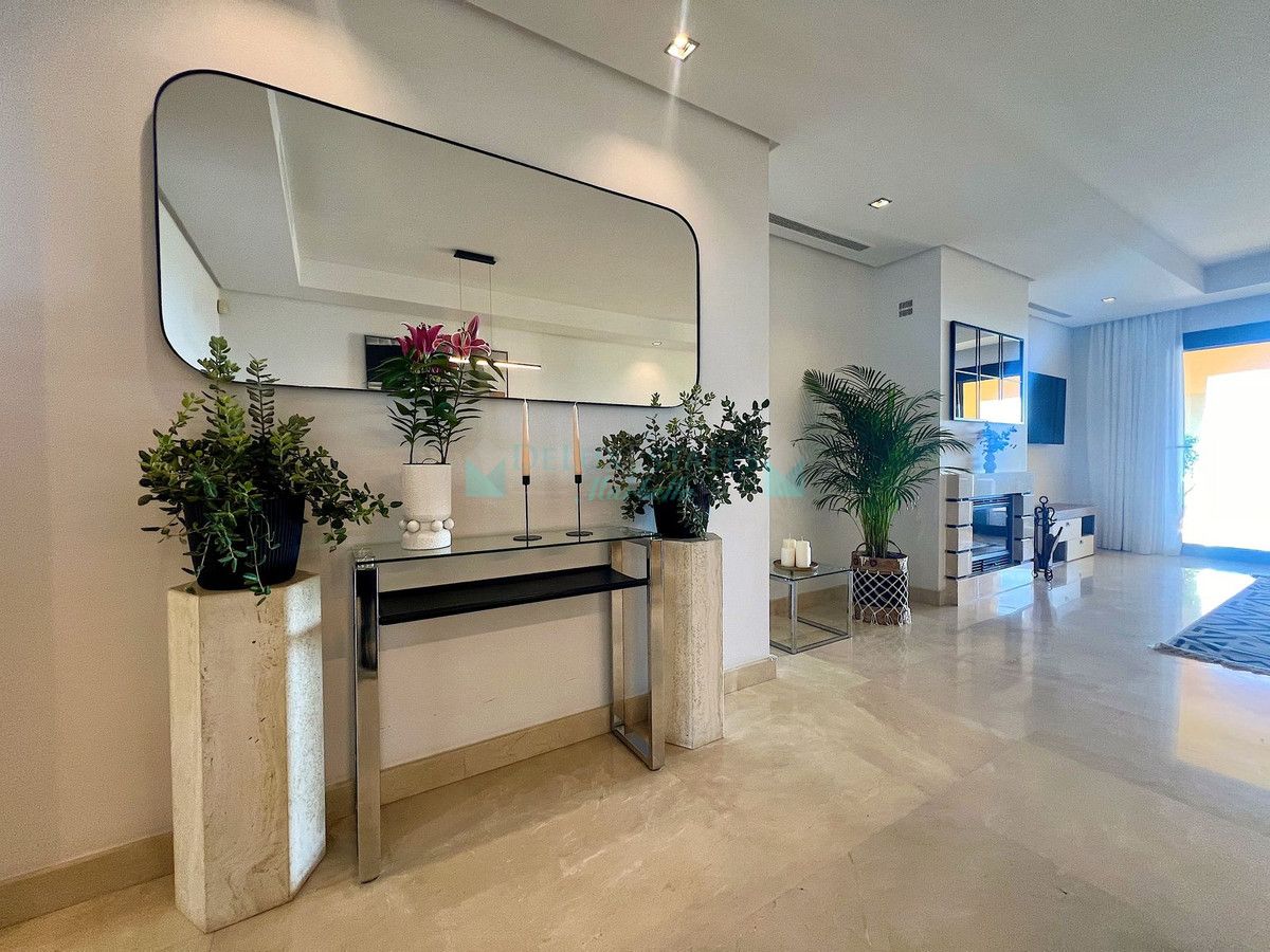 Apartment for sale in Benahavis