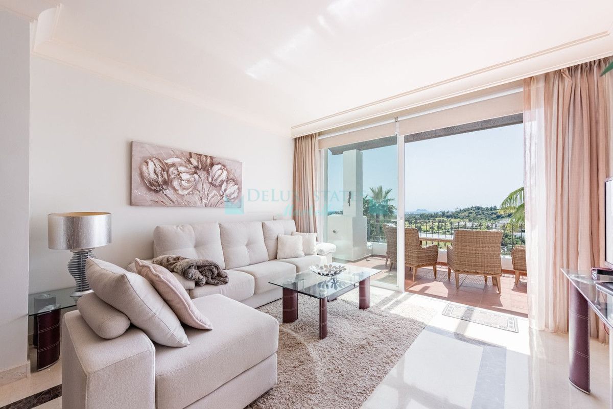 Penthouse for sale in Atalaya, Estepona