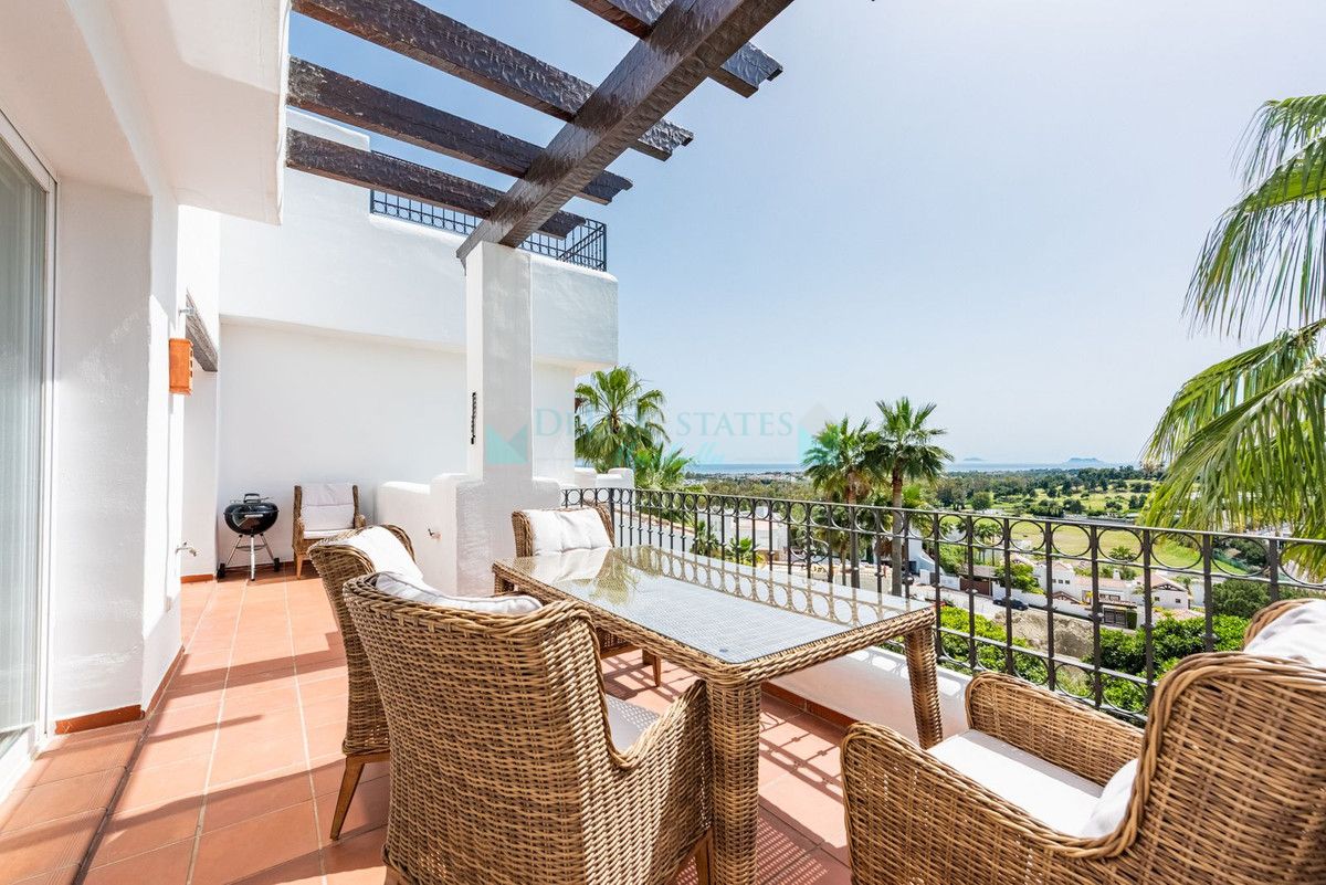 Penthouse for sale in Atalaya, Estepona