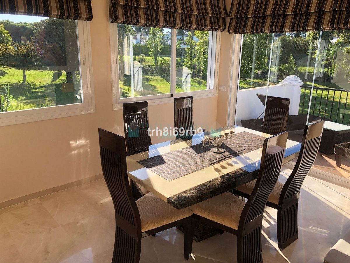 Villa for sale in Benamara, Estepona