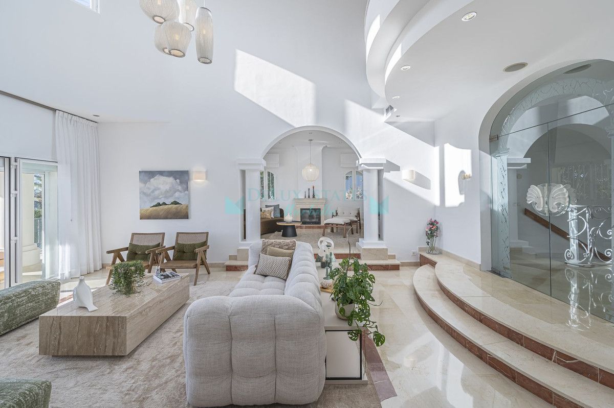 Villa en venta en Nueva Andalucia