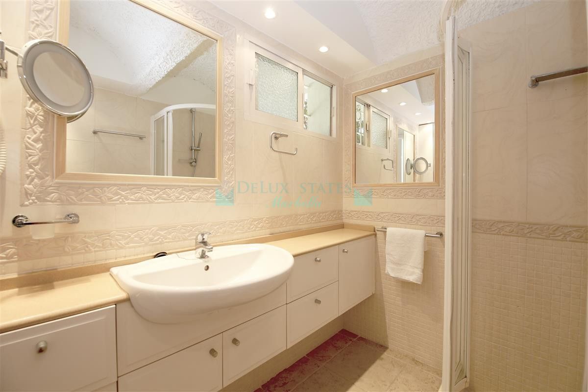 Town House for rent in Estepona