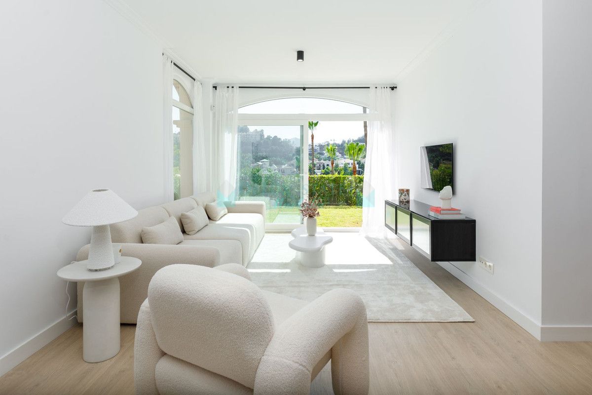 Ground Floor Apartment for sale in La Quinta, Benahavis