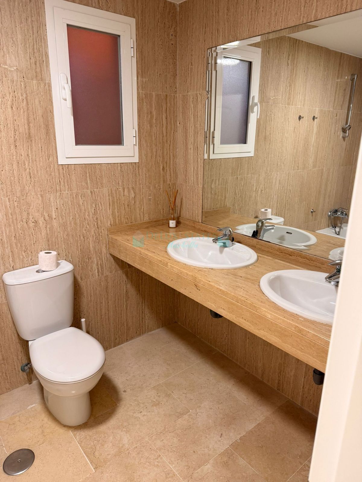 Apartamento Planta Baja en venta en Elviria, Marbella Este