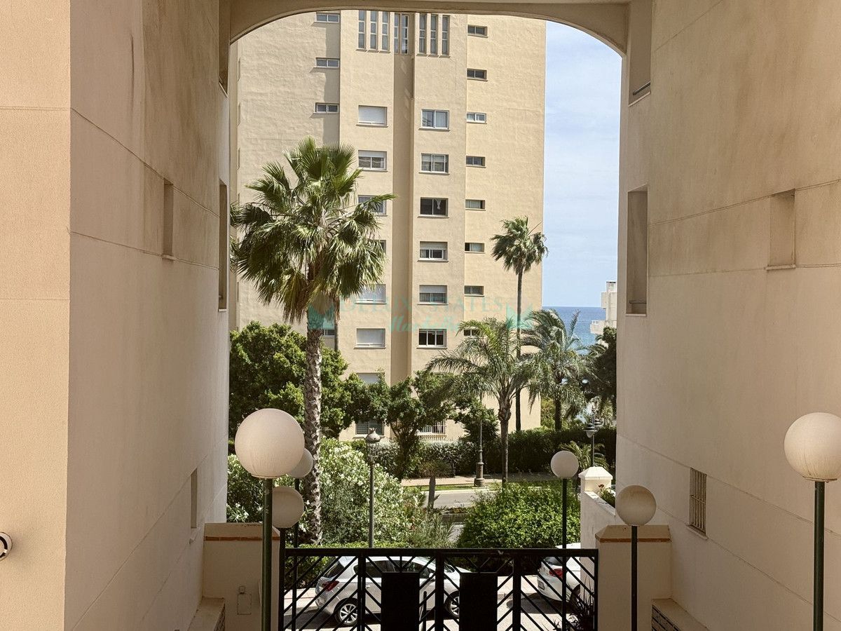 Apartment for sale in Estepona